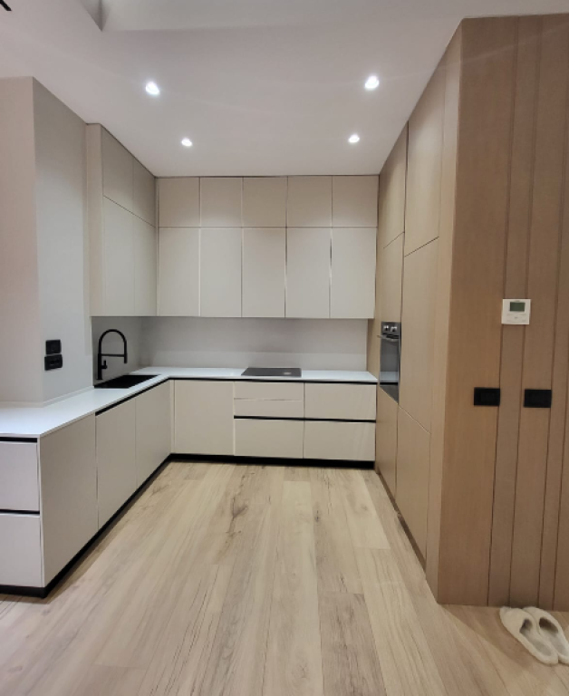 🏡 JEPET ME QIRA – DUPLEX 3+1+2 + POST PARKIMI | PRANË Kodra e Diellit