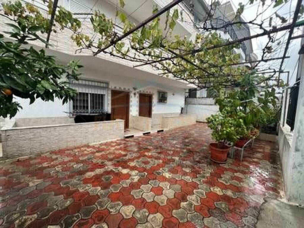In vendita, Casa su 3 piani, Misto Mame, Tirana.
