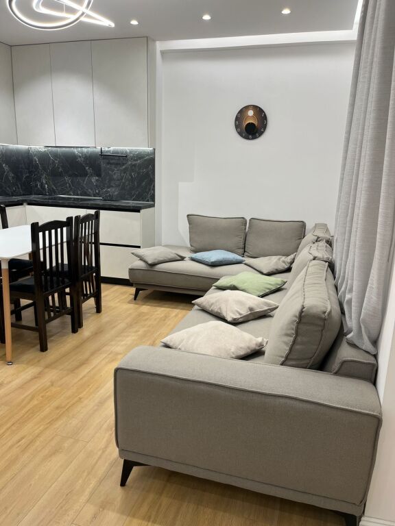 APARTAMENT 2+1 + PARKING NE SHITJE TE FUSHA AVIACIONIT