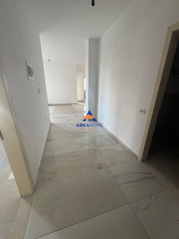 VENDESI APPARTAMENTO 2+1+2 " TERMINALE AUTOBUS NORD-SUD " 150000 EURO