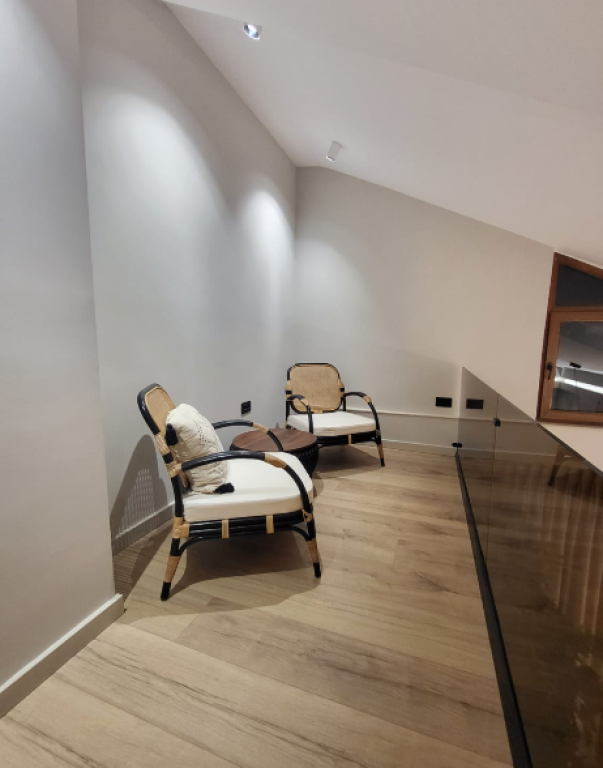 🏡 JEPET ME QIRA – DUPLEX 3+1+2 + POST PARKIMI | PRANË Kodra e Diellit