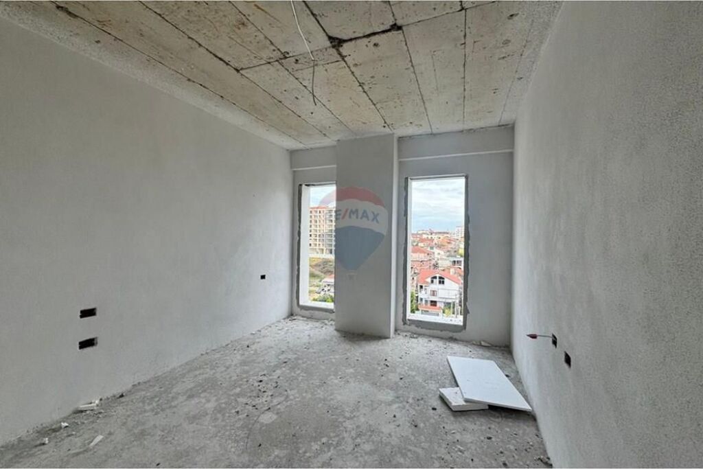Apartment 3+1+2 for sale in Porcelan