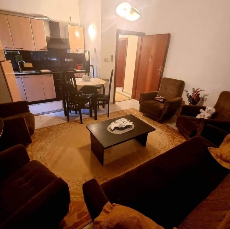 🏡✨ Apartament 2+1 me qira tek Ish Profarma, Porcelan ✨🏡  📍 Vendndodhje shumë e mirë – Porcelan (tek Ish Profarma)  