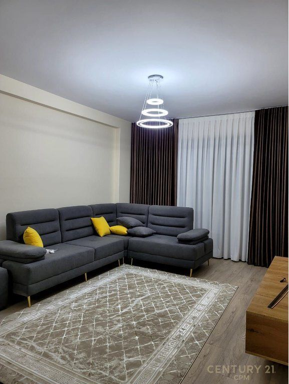 APARTMENT 2+1+2 WITH PARKING SPACE NEAR THE TIRANA LAKE
