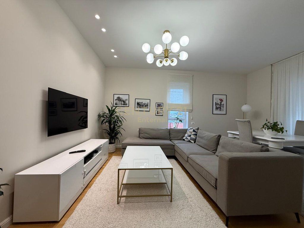 FOR RENT 2+1 APARTMENT NEAR THE BOTANICAL GARDEN