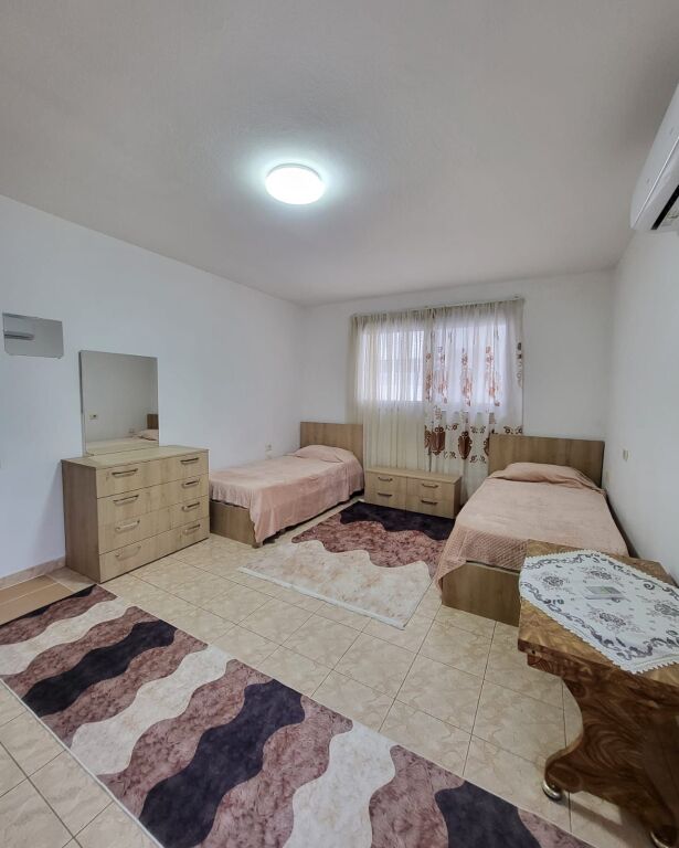 🏠 Jepet me Qira Apartament 2+1 – Sheshi Willson, Rruga Ymer Kurti