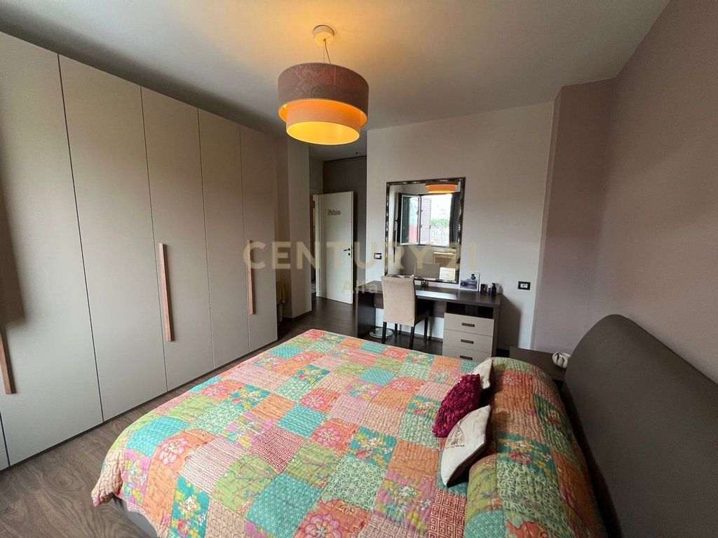 APARTAMENT 3+1+2 PER QIRA NE ISH BLLOK