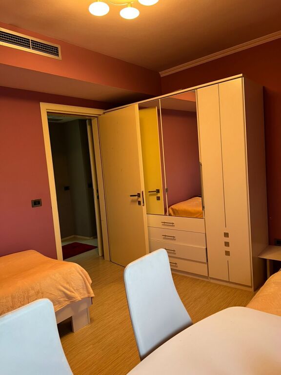 Apartament me qera – Ish Ekspozita, Tiranë