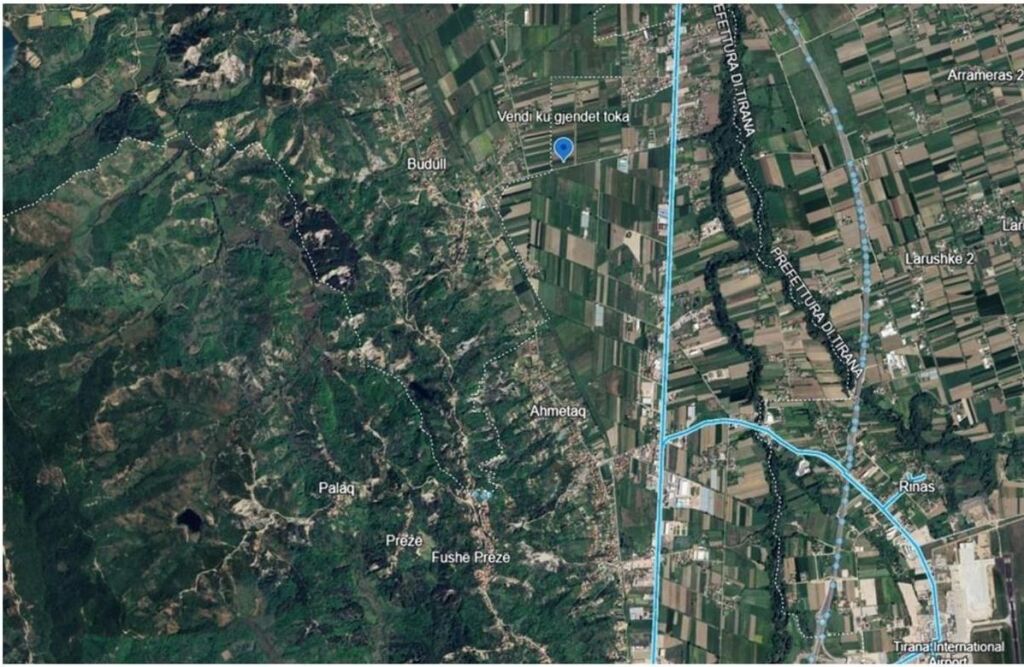 Terreno in vendita vicino all'aeroporto di Rinas