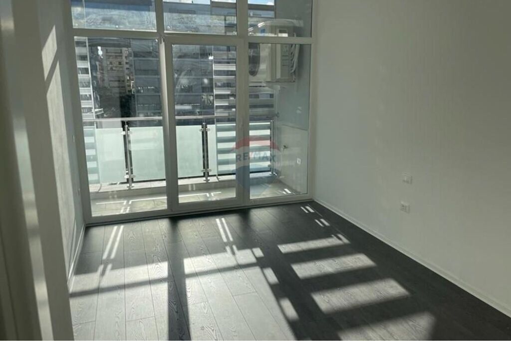 ZYRE PER QIRA ME 4 AMBIENTE PUNE TE K. E PARISIT