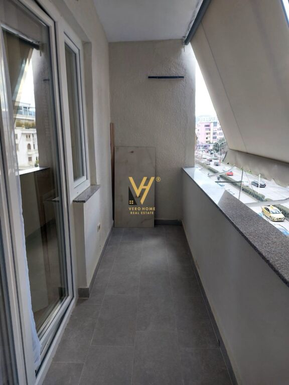 JEPET APARTAMENT 2+1 ME QERA TE 21 DHJETORI 70.000 LEKE