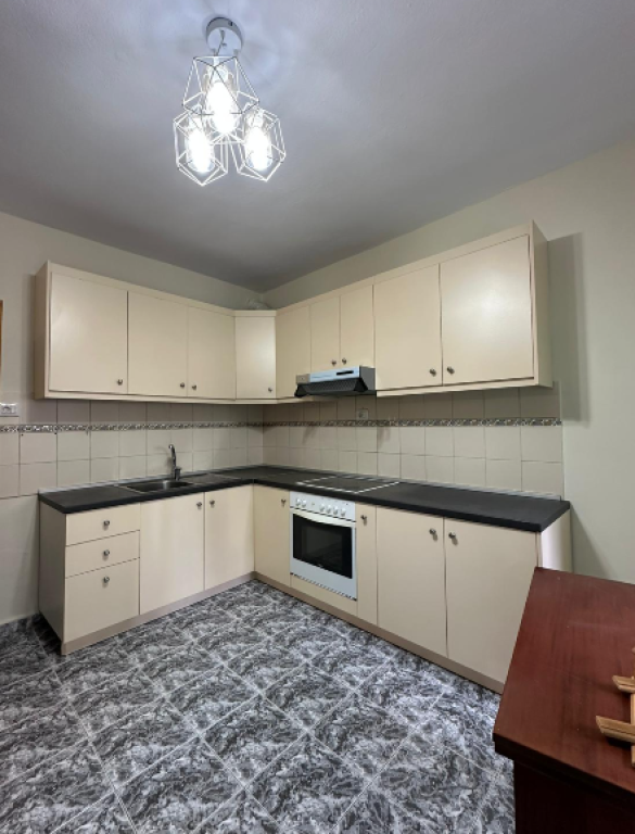 🏢 Jepet me Qira Apartament 3+1+2 – Komuna e Parisit | Kristal Center