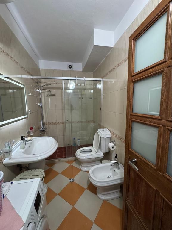 Qera, Apartament 2+1, Selvia