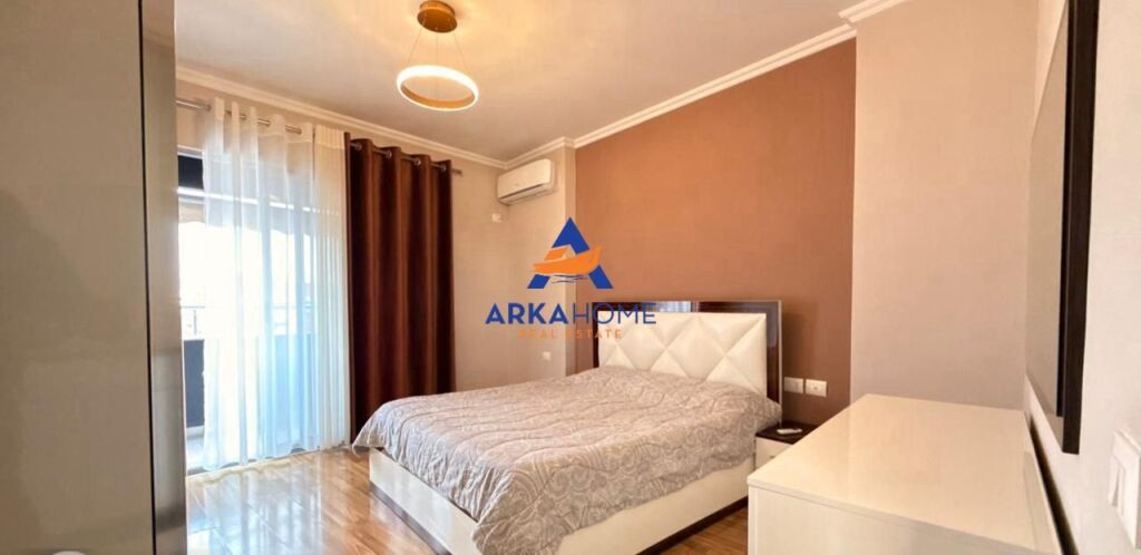 AFFITTASI APPARTAMENTO 2+1+2 BALCONI "ASTIR" 650 EURO