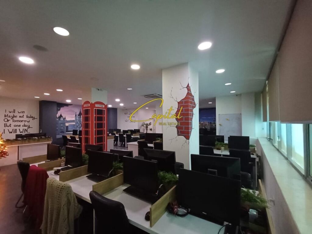 SHITET AMBIENT BIZNESI 202 M2 RRUGA E KAVAJES 800.000 EURO