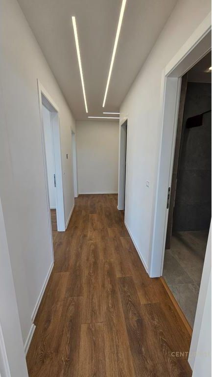 APARTMENT 2+1+2 WITH PARKING SPACE FOR RENT AT LAKE VIEW