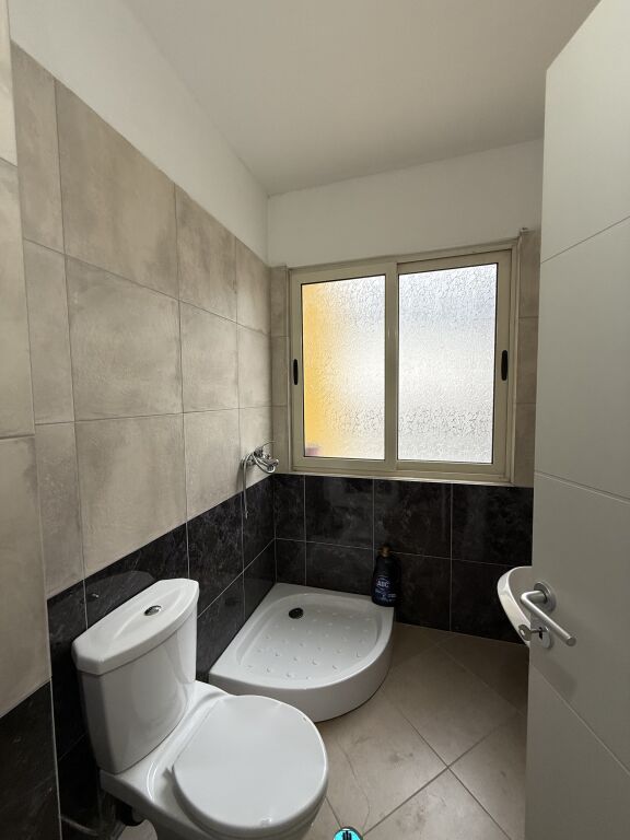 Jepet me qera apartament 2+1 – Kompleksi Tom Doshi