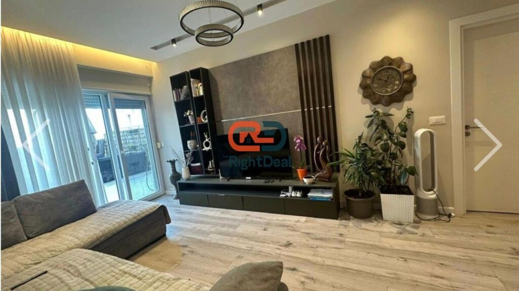 Tek Rezidenca Kodra E Diellit 2, Shitet Super Apartament 3+1, Me Super Pamje Dhe Me Cmim Okazion !