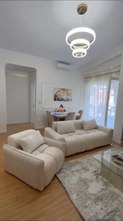 VENDESI APPARTAMENTO 2+1+VERANDA "LIQENI I THAT " 203.000 EURO