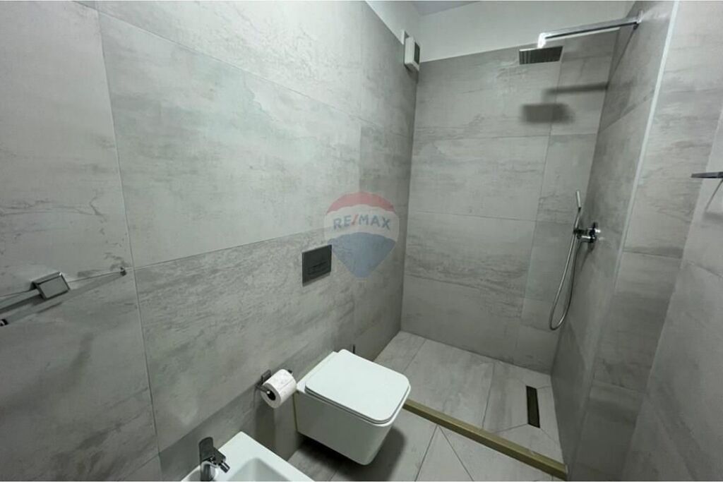 APARTAMENT 2+1 PER QERA TEK MATERNITETI I RI