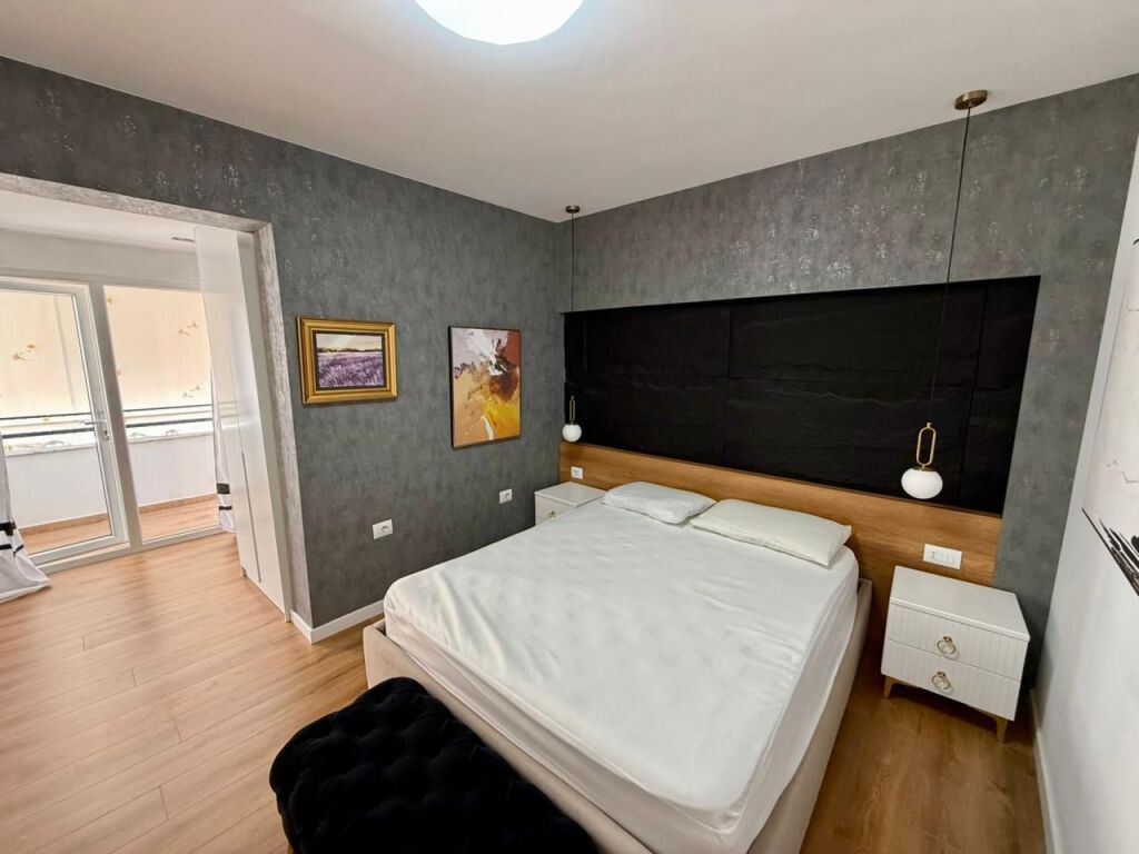 Rent, Apartment 2+1+2, 21 Dhjetori, Tirane