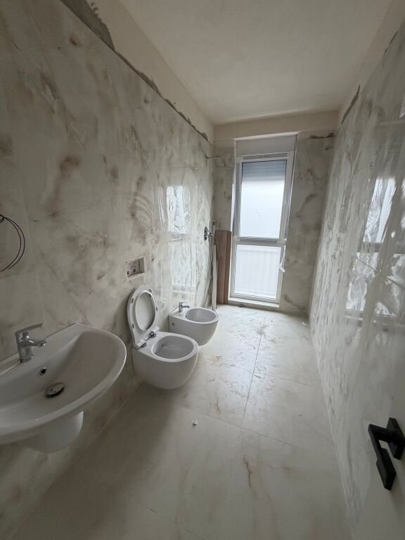 1+1,per ufficio,2° piano residenziale,ex campo di aviazione,550 euro