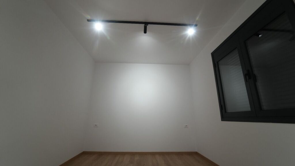 BUSINESS PREMISES FOR RENT 2 FLOORS NEAR THE MUSEUM, DURRES