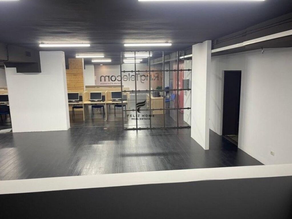 UFFICIO IN AFFITTO 350 M2 PIAZZA WILLSON 4000 EURO