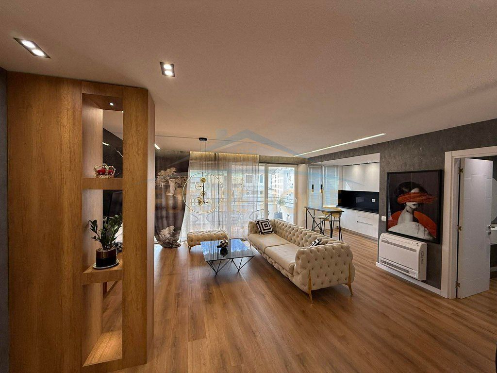 Rent, Apartment 2+1+2, 21 Dhjetori, Tirane
