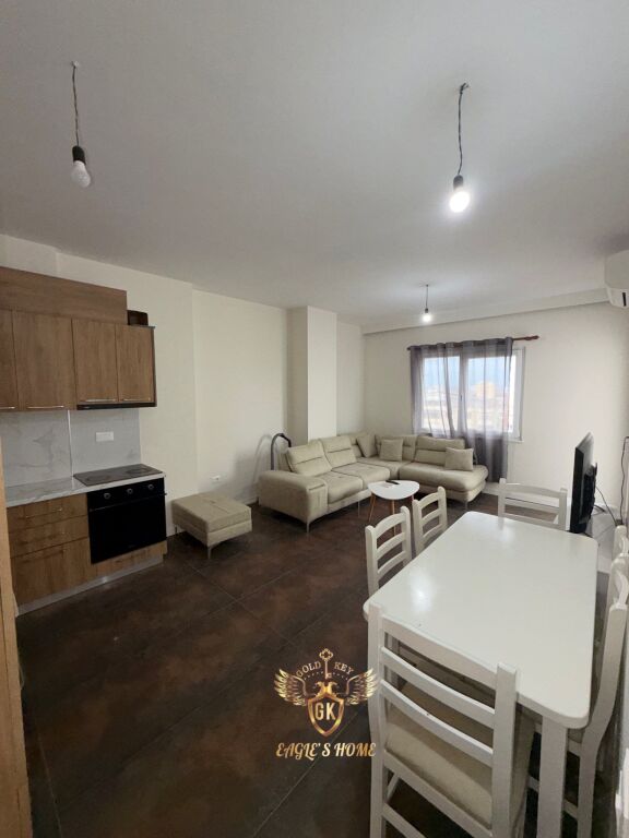 APPARTAMENTO IN AFFITTO  1+1 con balcone  450€
