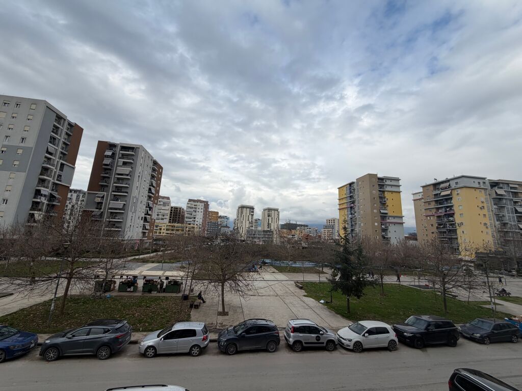 1+1,per ufficio,2° piano residenziale,ex campo di aviazione,550 euro
