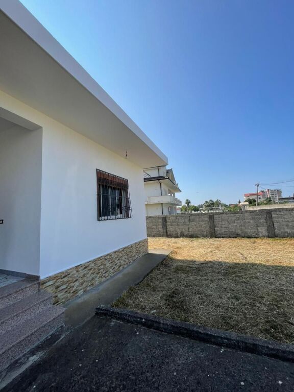 Private House for Sale in Shijak