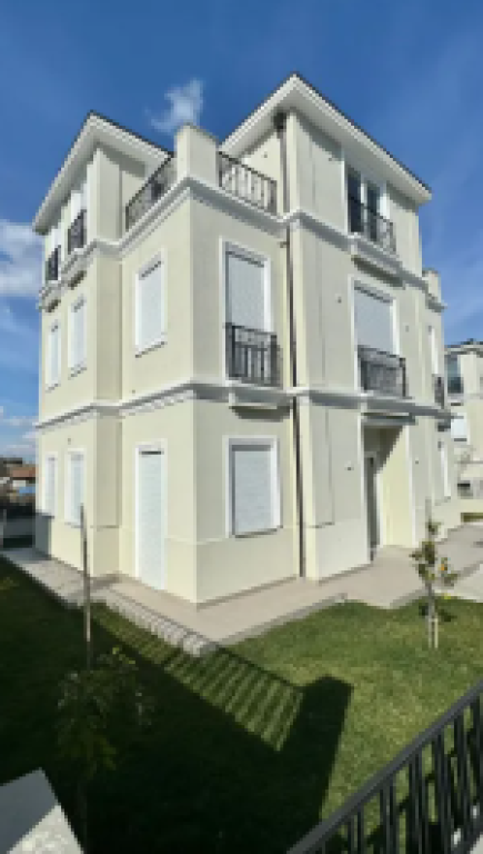 🏡 Vilë me Qira – Rezidenca “Vila Lule” | pranë TEG
