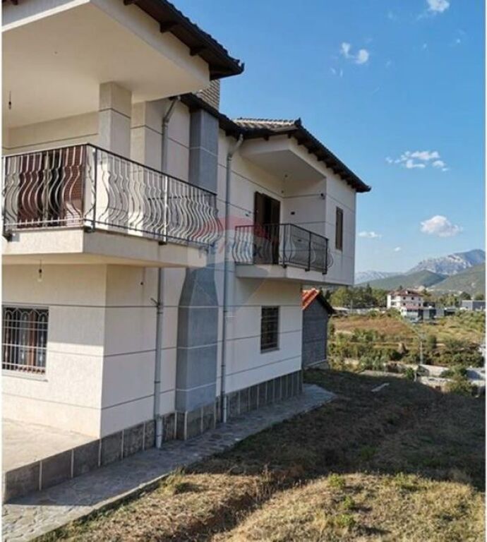 Villa - For Sale - Tufinë, Tirana 250,000 €