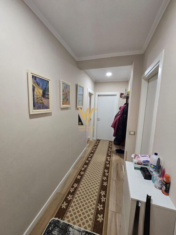 JEPET APARTAMENT 3+1 ME QIRA TE PAZARI I RI 80.000 LEKE