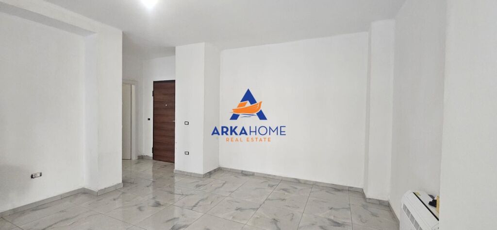 OFFICE FOR RENT 1+1+BALCONY "LAPRAKE" 60,000 LEKE