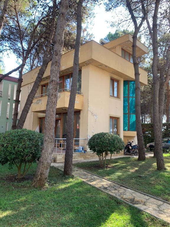 VILLA FOR SALE 250 M2 DURRES 1,300,000 EURO