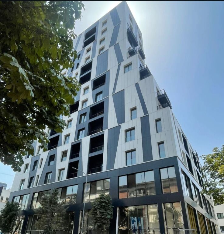 Apartament 2+1+2 ne shitje te rruga e Barrikadave