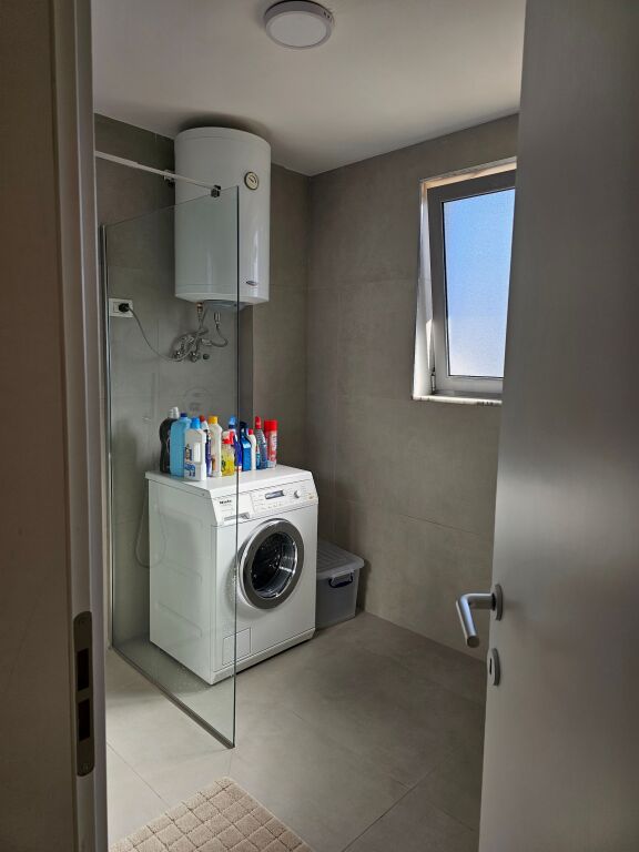 Apartament me Qera