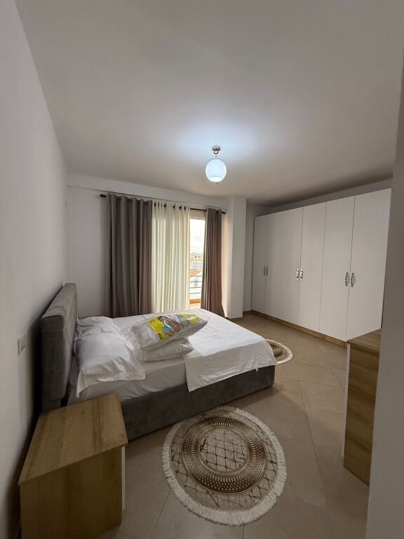 Jepet me qera apartament 2+1 – Kompleksi Tom Doshi