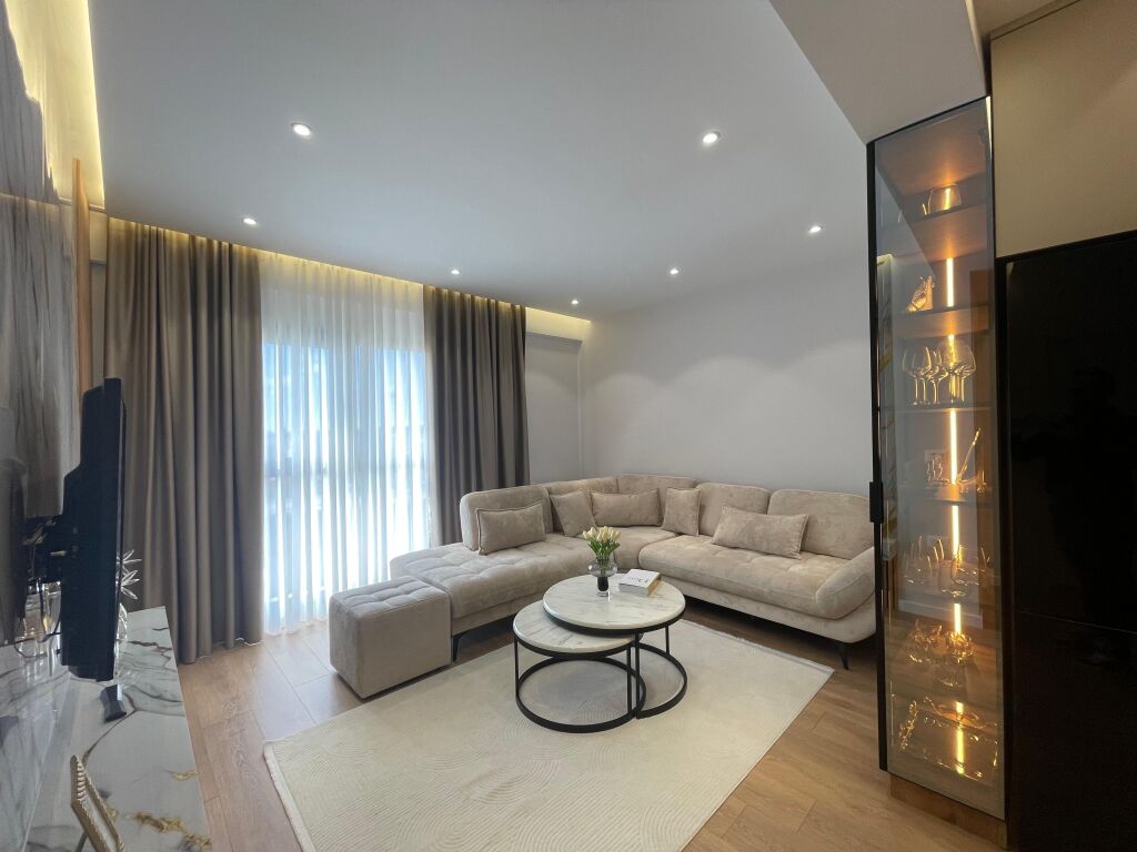 Apartament 1+1 per qira , Porcelan, Rezidenca Kinoblock,