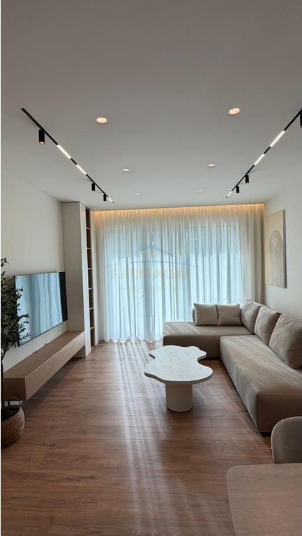 Qera Apartament Green Valley Liqeni 2 1 2