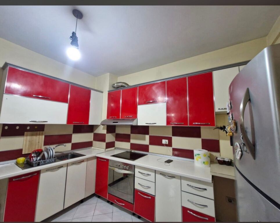 1+1, furnished at the Artisti bar in Astir, price 400 thousand lek