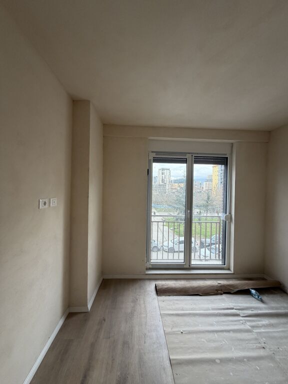 1+1,per ufficio,2° piano residenziale,ex campo di aviazione,550 euro