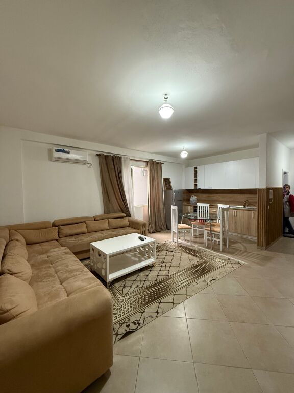 Jepet me qera apartament 2+1 – Kompleksi Tom Doshi