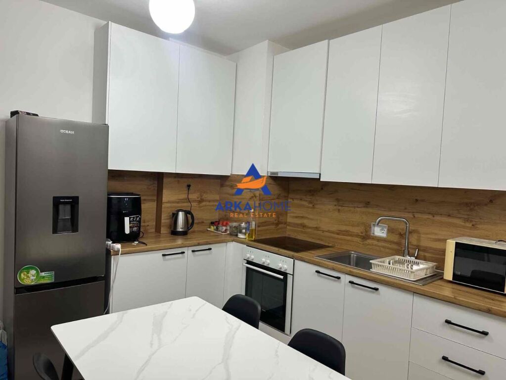 AFFITTASI APPARTAMENTO 2+1+BALCONE " UNIVERS CITY " 40.000 LEK