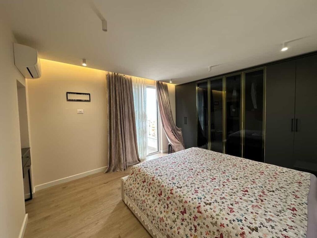 Apartment 2+1+2 with veranda sea view