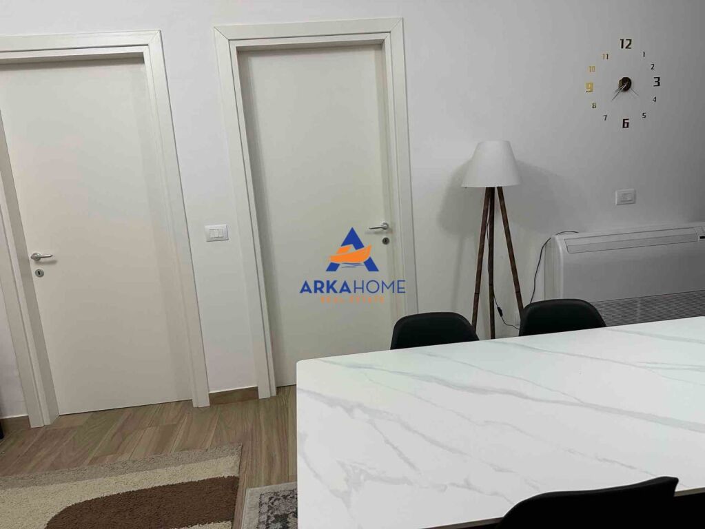 AFFITTASI APPARTAMENTO 2+1+BALCONE " UNIVERS CITY " 40.000 LEK