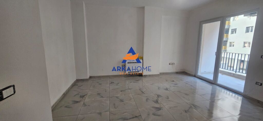 OFFICE FOR RENT 1+1+BALCONY "LAPRAKE" 60,000 LEKE