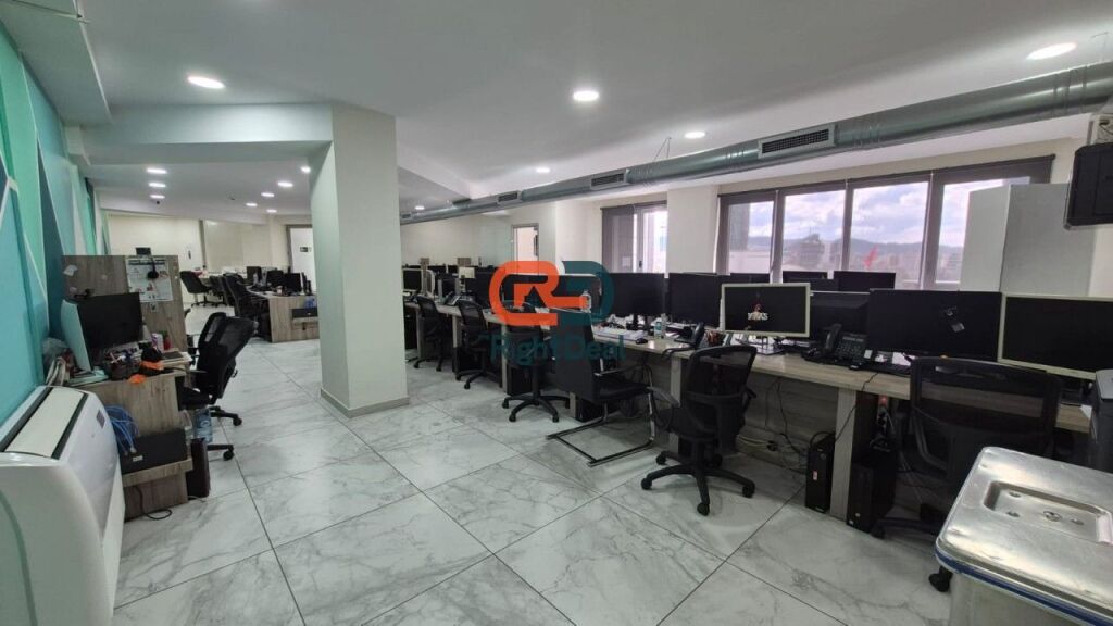 At "Turdiu Center" Super Business Premises For Rent With Facade From The Center!!